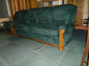 set 3. 2.1 material textil cu lemn,canapeaua de 3 locuri este extensibila.,/.,;