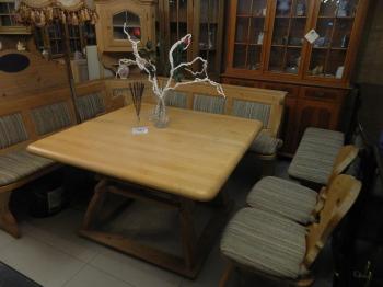 coltar cu bancheta,2 scaune si masa din lemn brad,combinat cu lemn masiv stejar